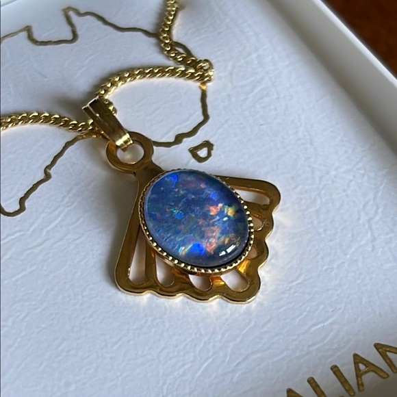 Australian Opal Necklace - Picture 2 of 6